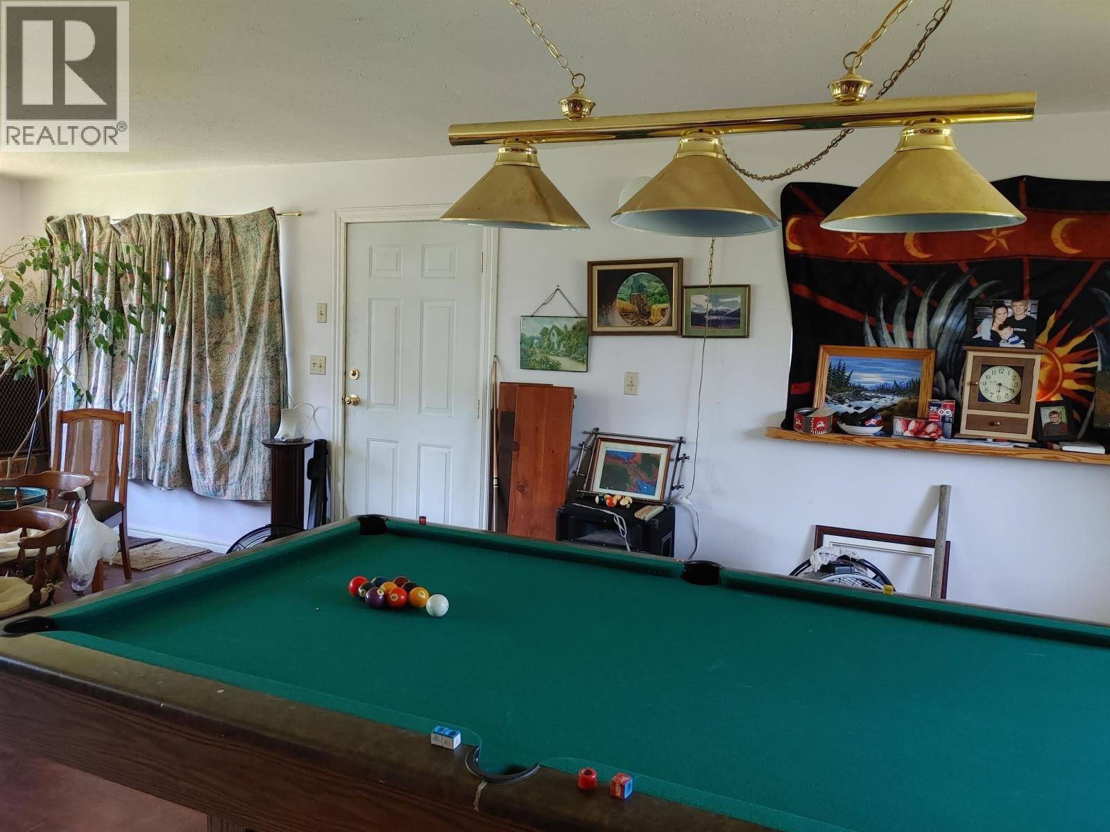 7814 Little Fort 24 Highway, Lone Butte, BC - Indoor Photo Showing Other Room