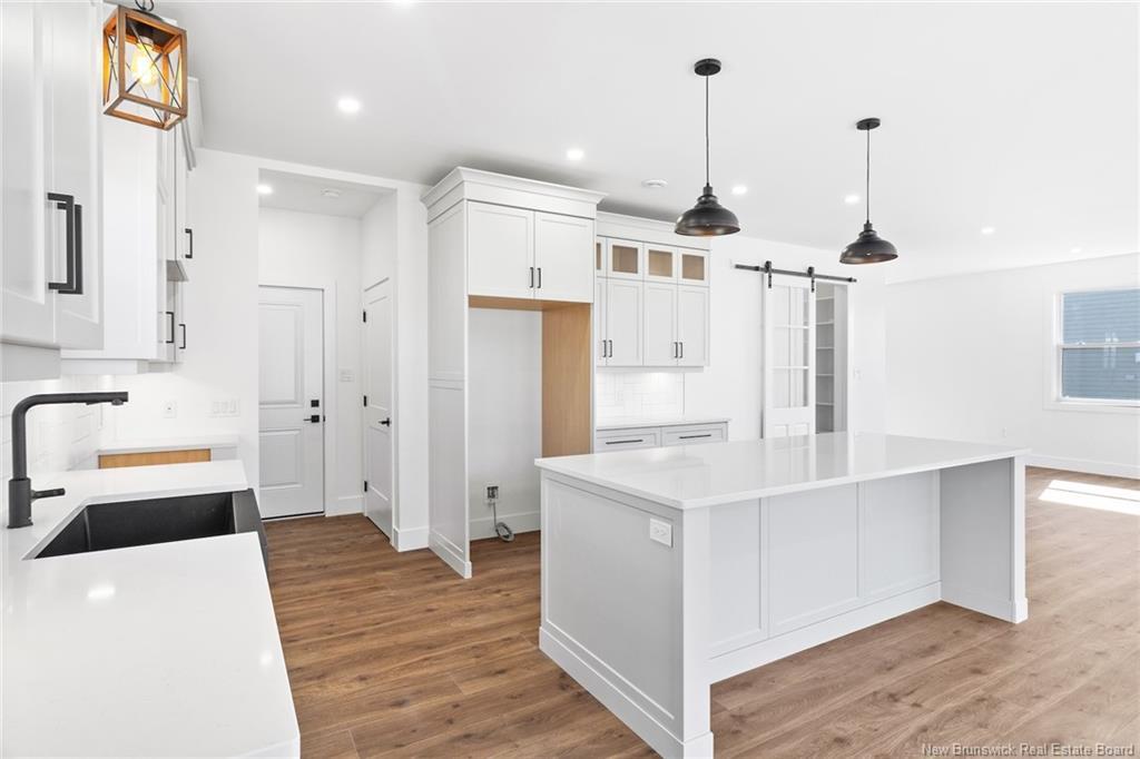 735 Hillcrest Dr, Fredericton, NB