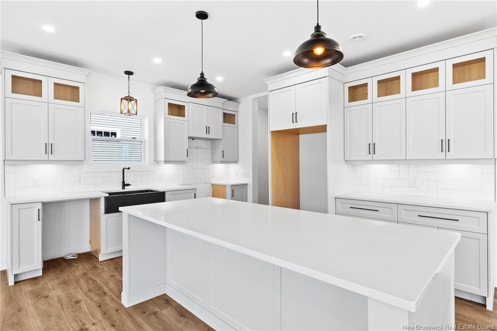 735 Hillcrest Dr, Fredericton, NB