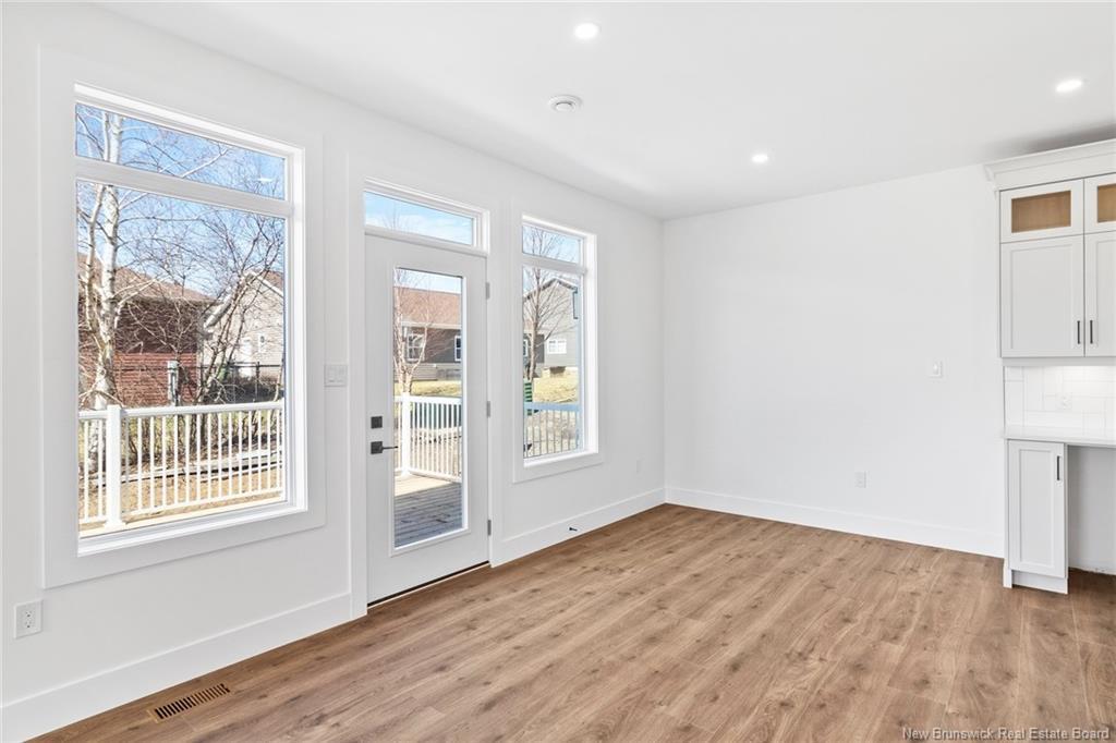 735 Hillcrest Dr, Fredericton, NB