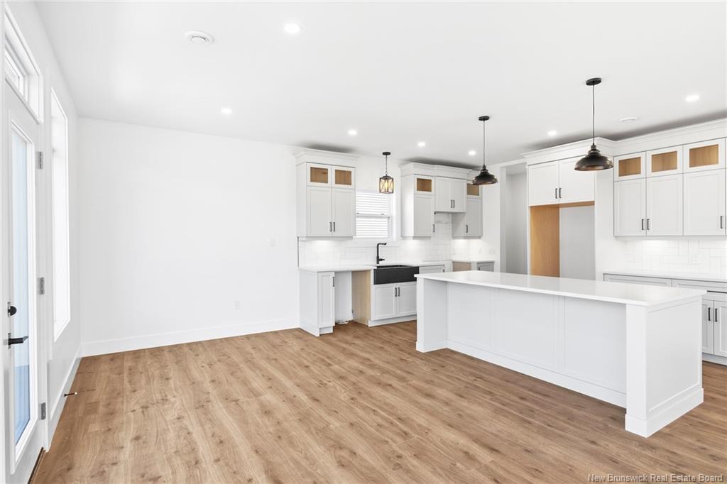 735 Hillcrest Dr, Fredericton, NB