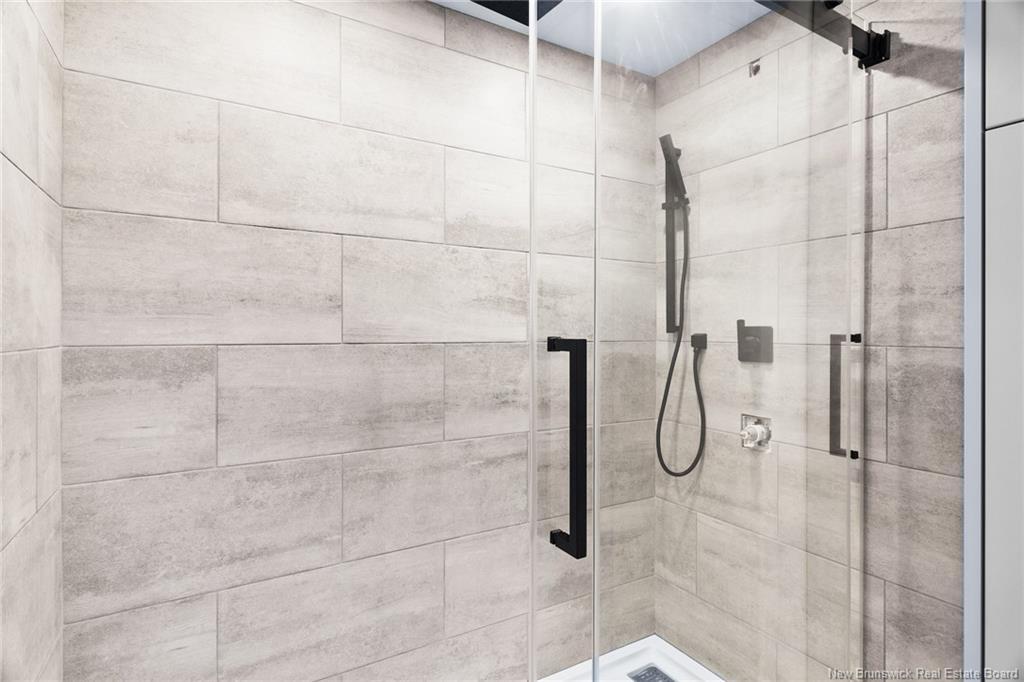 735 Hillcrest Dr, Fredericton, NB