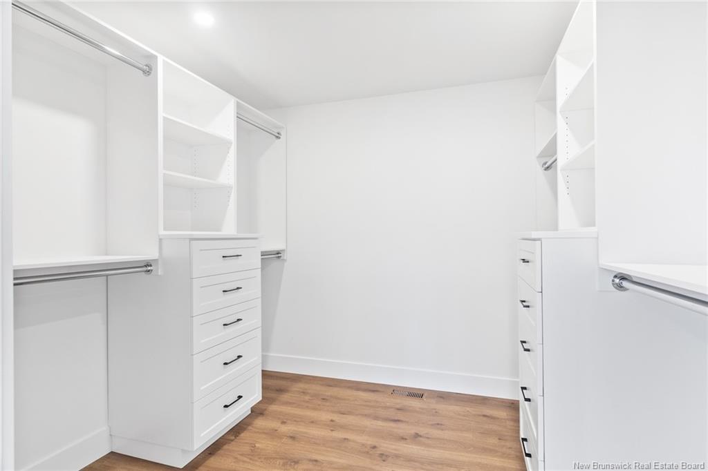 735 Hillcrest Dr, Fredericton, NB