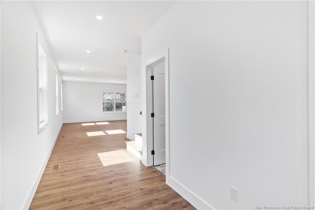 735 Hillcrest Dr, Fredericton, NB