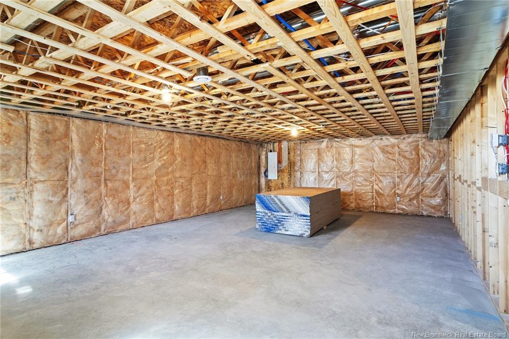 735 Hillcrest Dr, Fredericton, NB