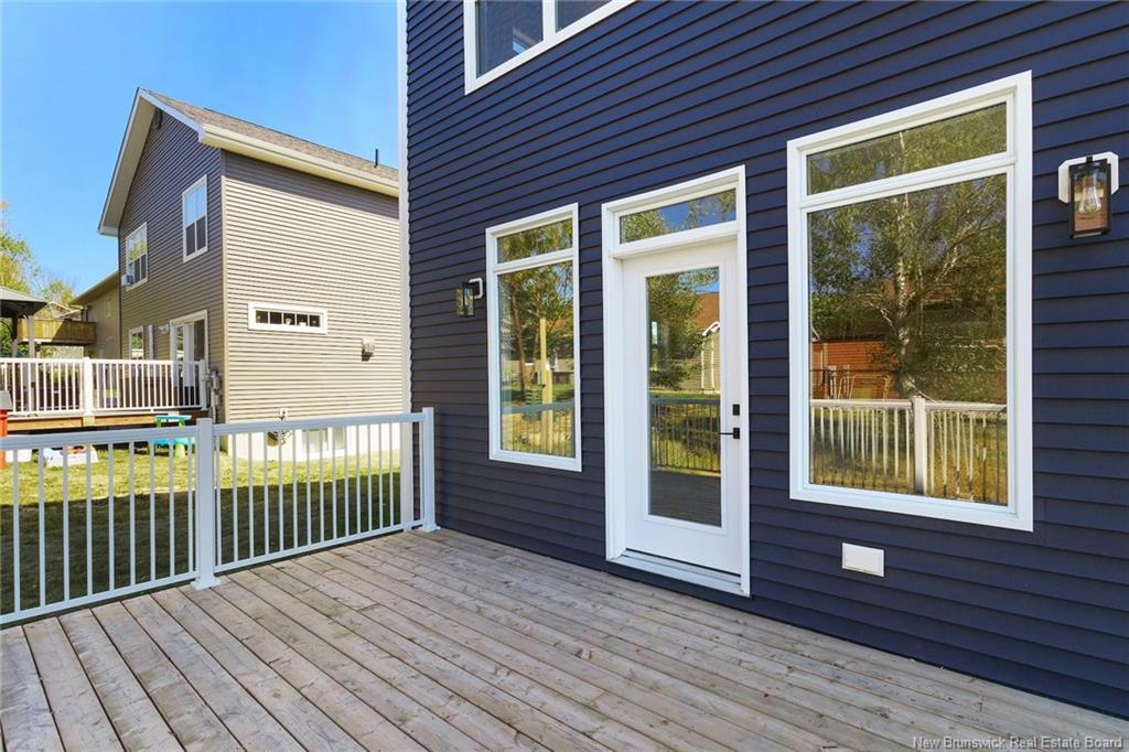 735 Hillcrest Dr, Fredericton, NB