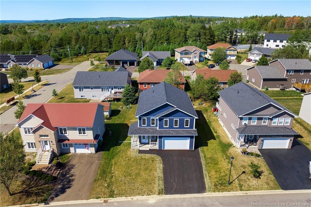 735 Hillcrest Dr, Fredericton, NB