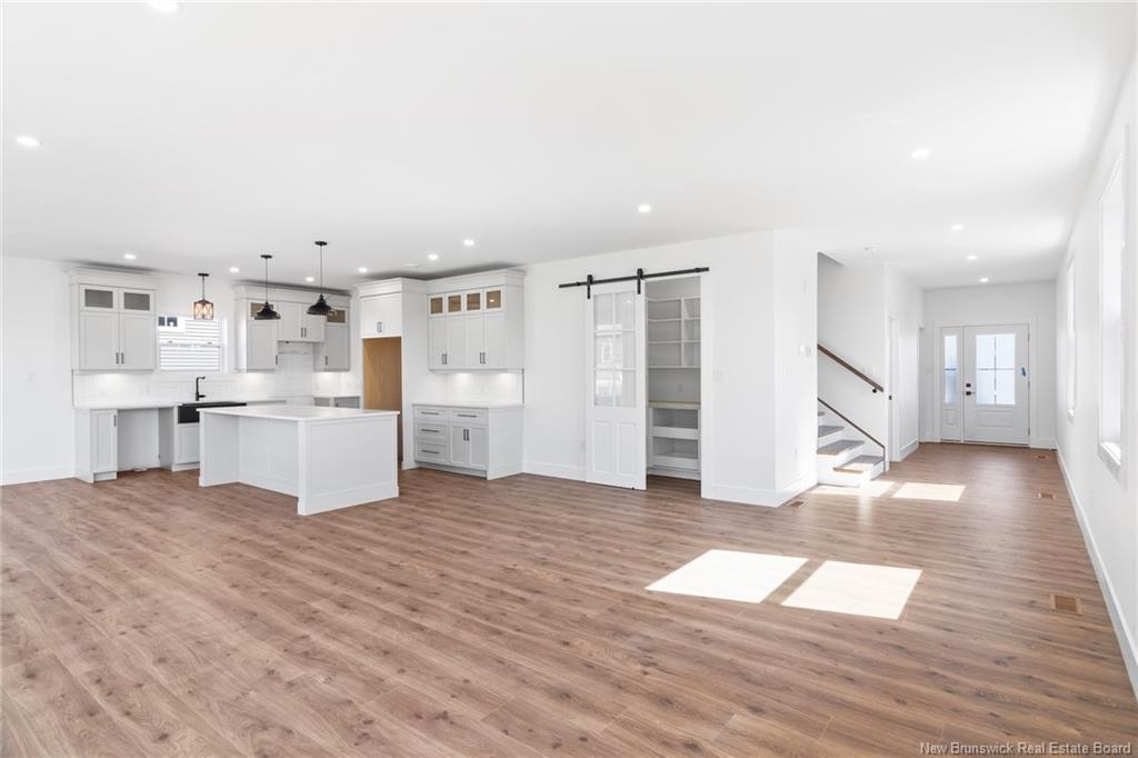 735 Hillcrest Dr, Fredericton, NB