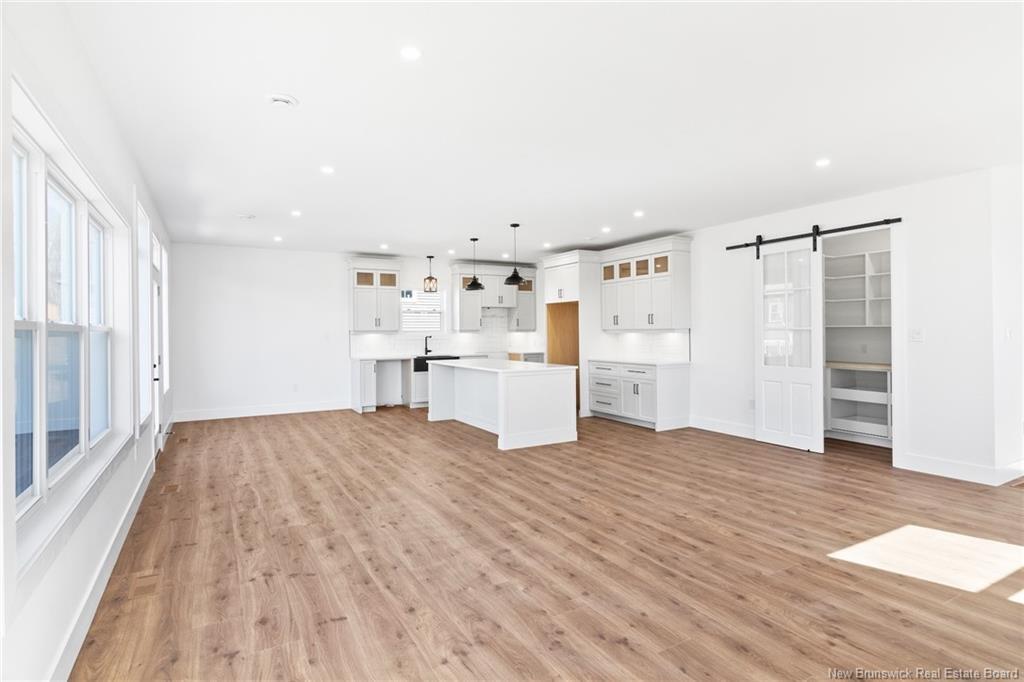 735 Hillcrest Dr, Fredericton, NB