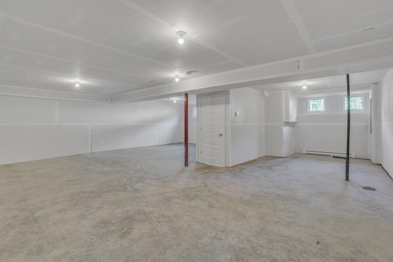 Basement - 89 Ch. Des Monts, Val-Des-Monts, QC - Indoor Photo Showing Basement