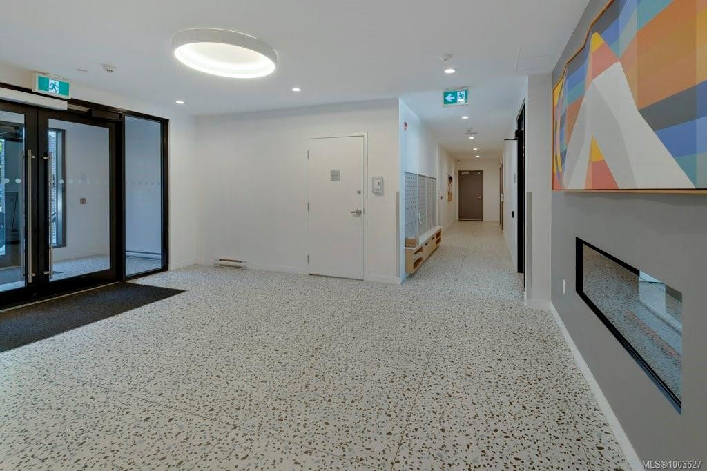 418-1115 Johnson St, Victoria, BC - Indoor Photo Showing Other Room