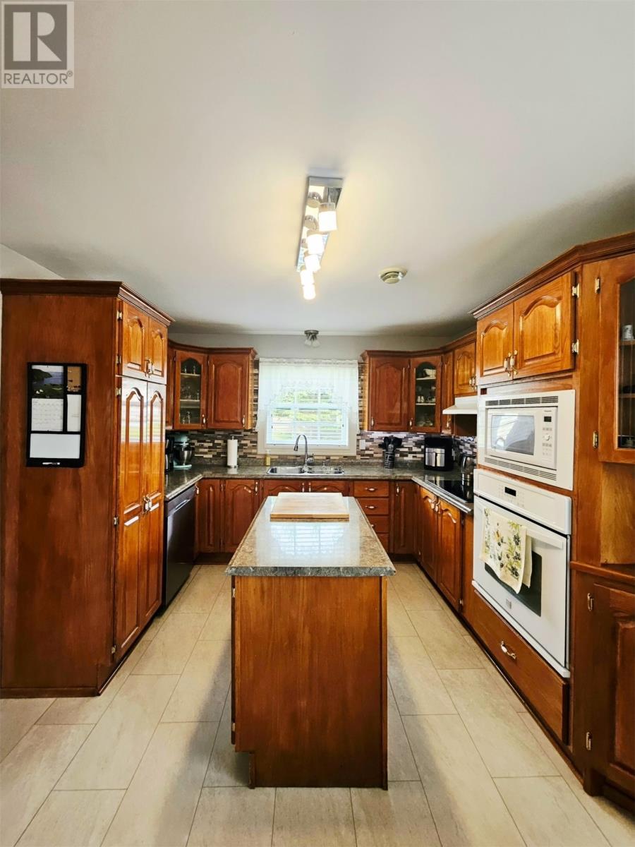 34 Chipmans Road, Spaniards Bay, NL - Indoor Photo Showing Kitchen With Double Sink