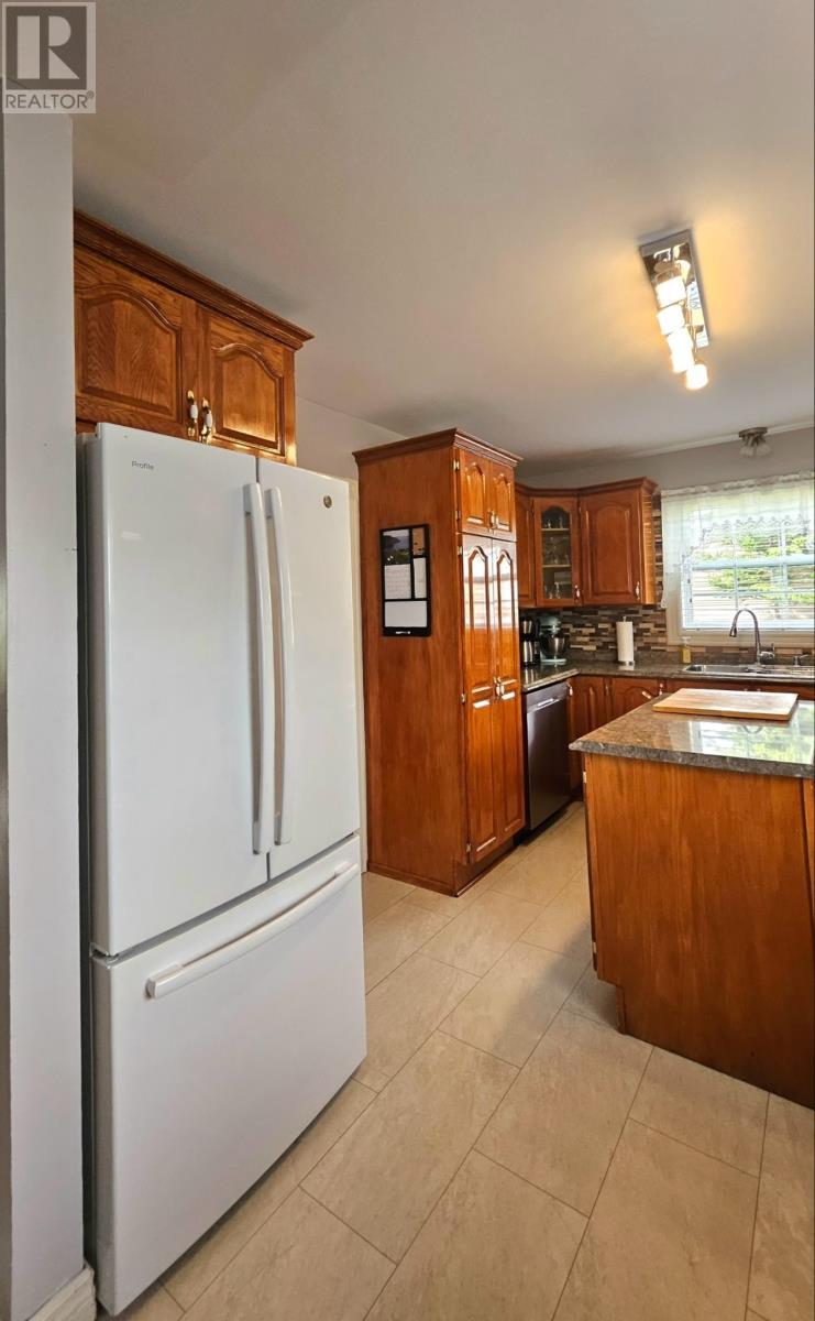 34 Chipmans Road, Spaniards Bay, NL - Indoor Photo Showing Kitchen