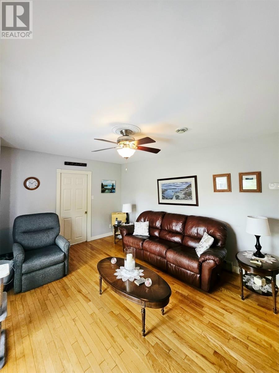 34 Chipmans Road, Spaniards Bay, NL - Indoor Photo Showing Living Room
