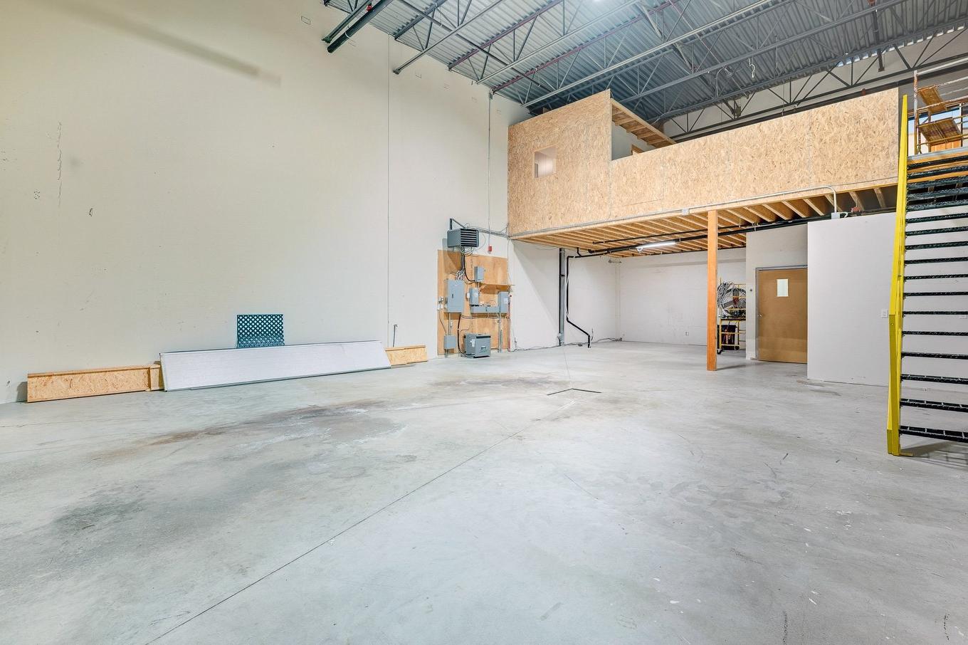 Mezzanine - 106-951 Ch. Du Lac-Écho, Prévost, QC