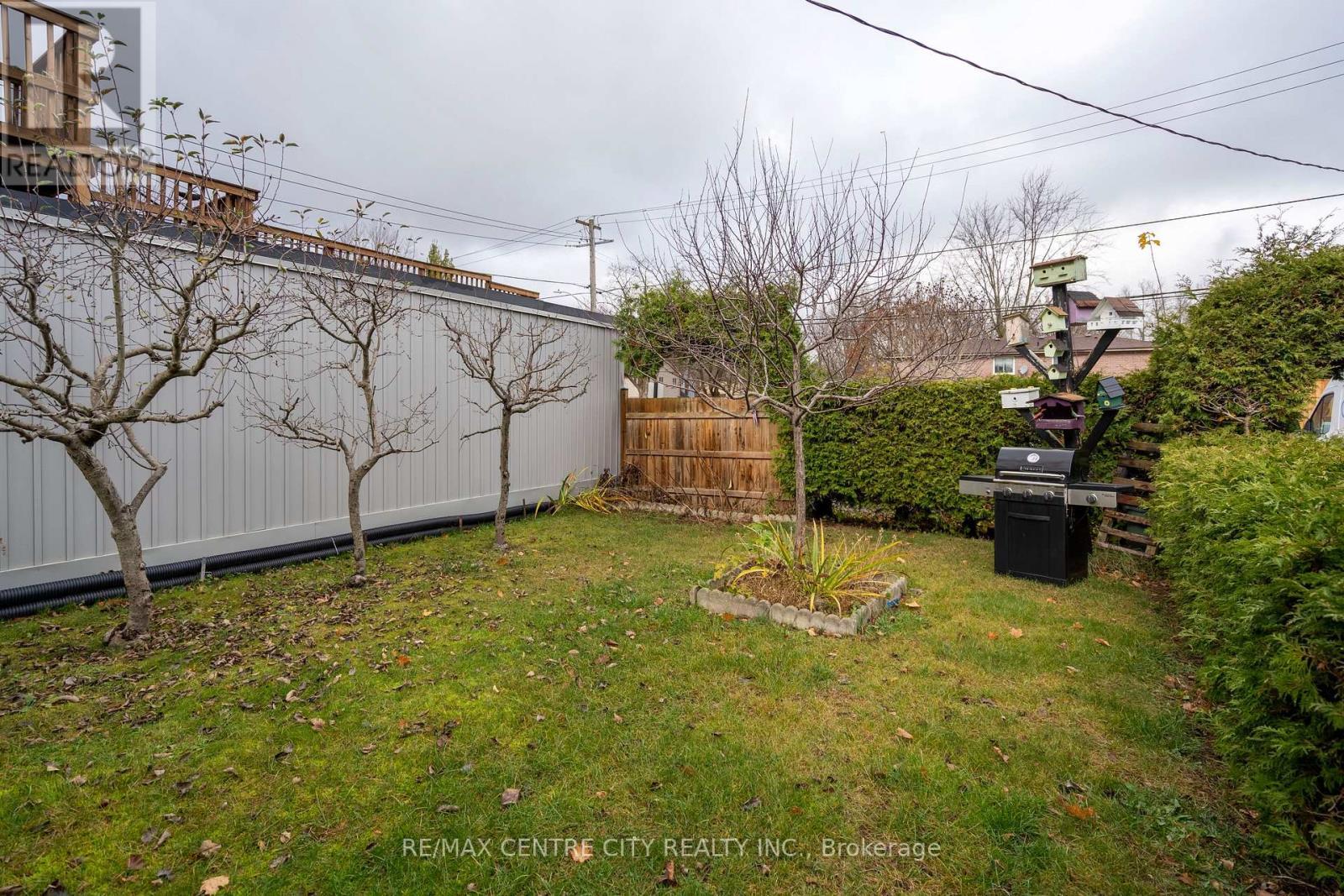 79 Front Street W, Strathroy-Caradoc (Nw), ON