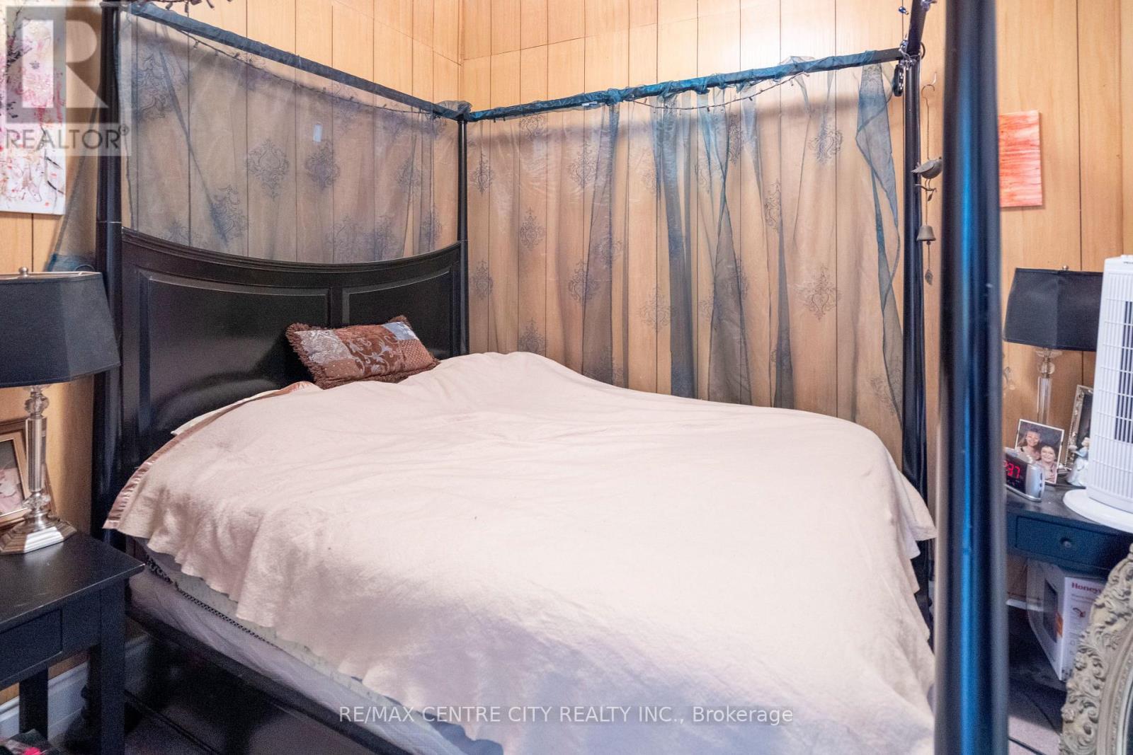 79 Front Street W, Strathroy-Caradoc (Nw), ON