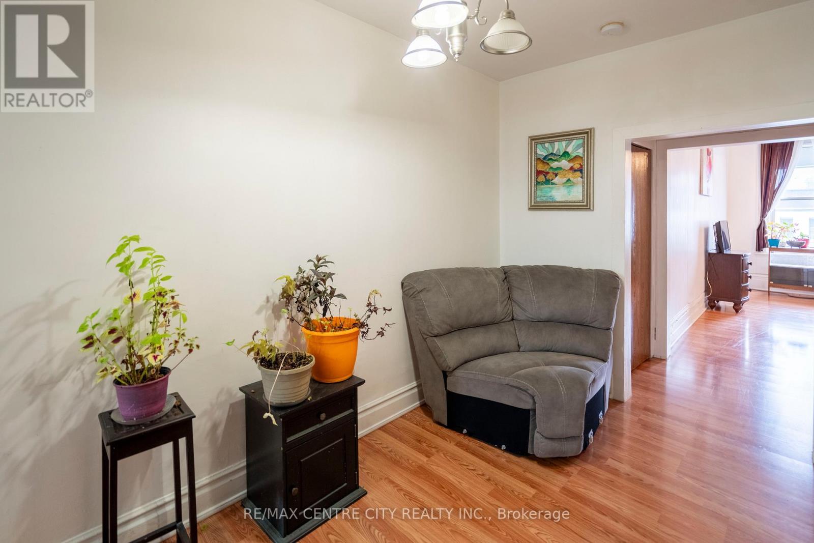 79 Front Street W, Strathroy-Caradoc (Nw), ON