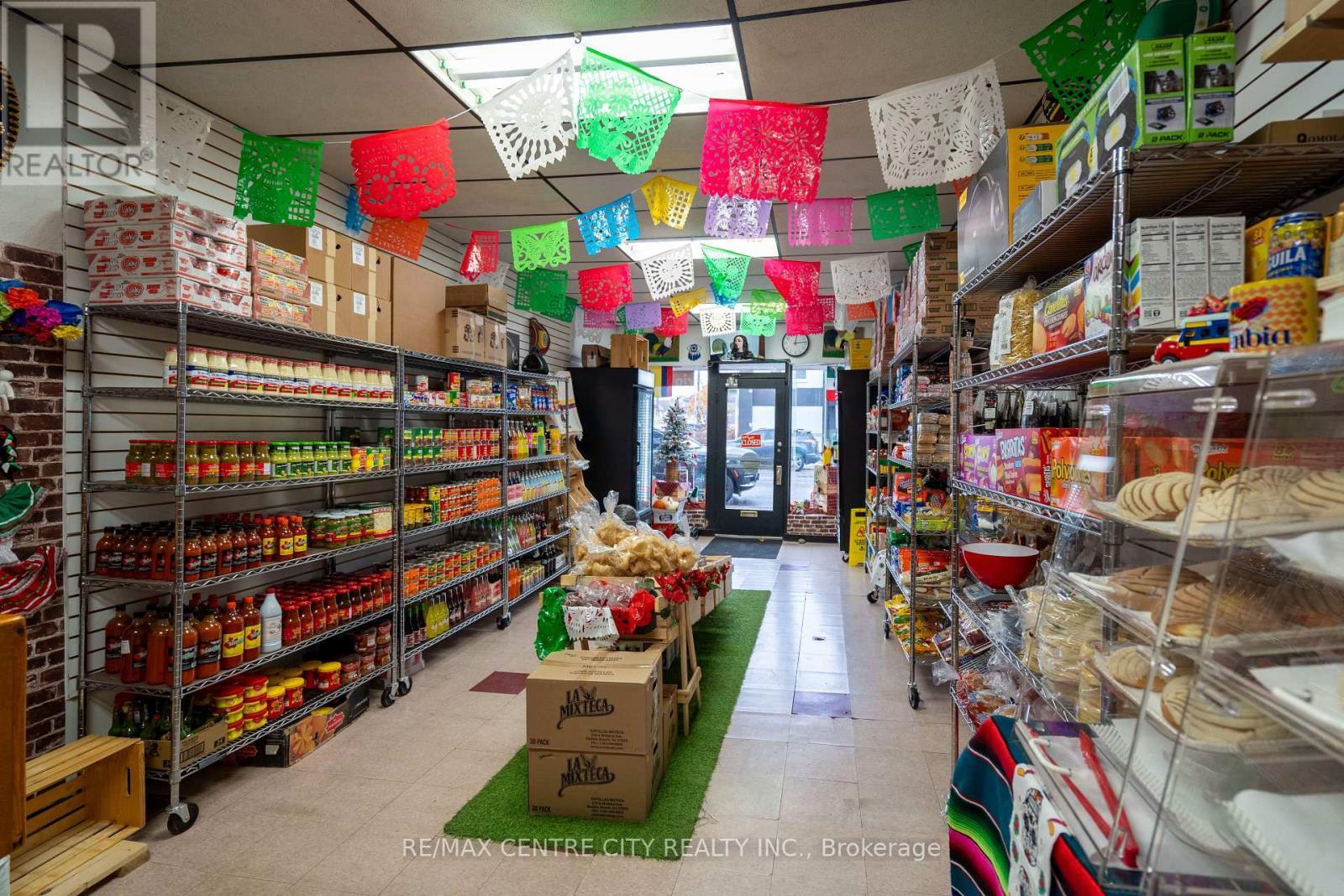 79 Front Street W, Strathroy-Caradoc (Nw), ON