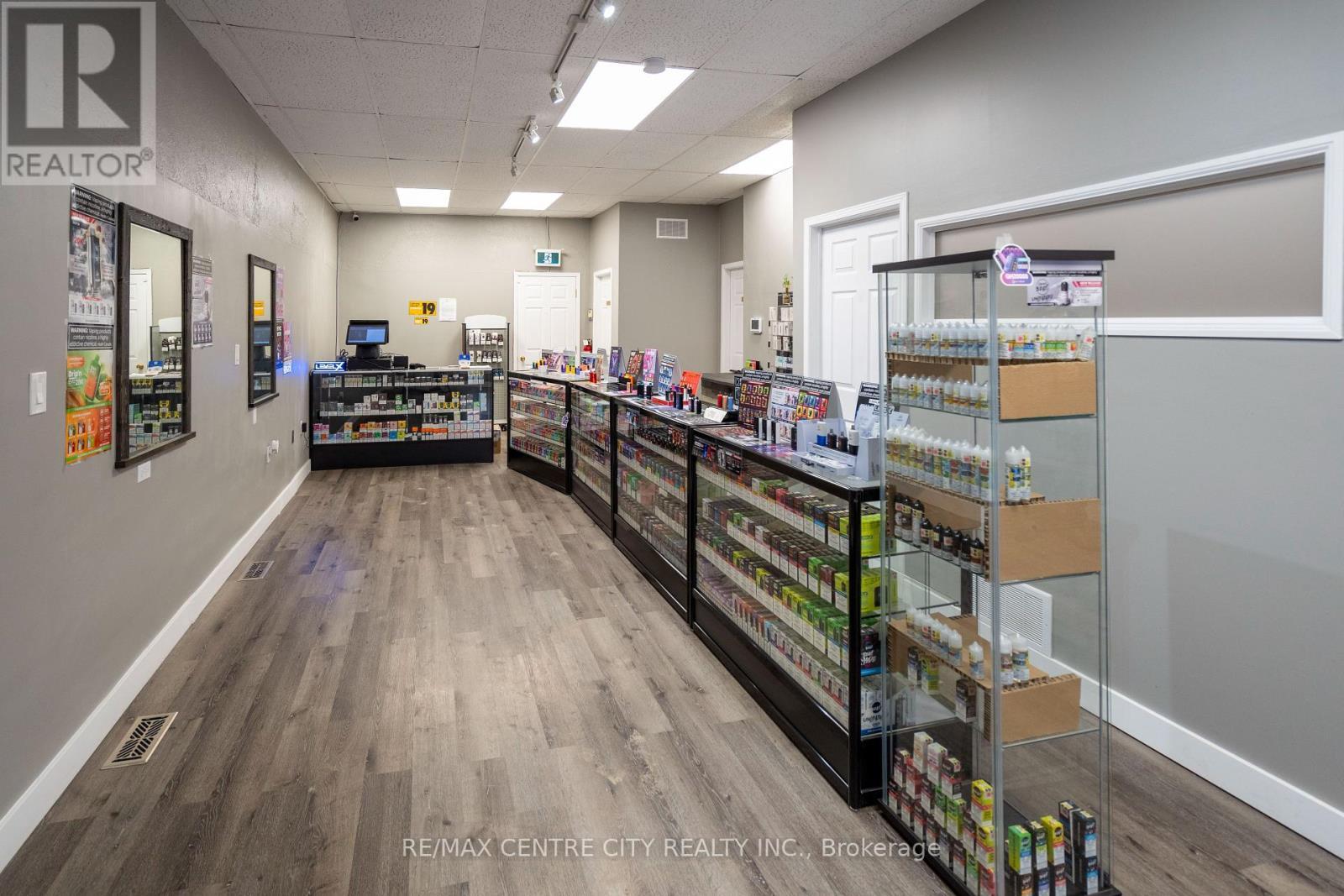 79 Front Street W, Strathroy-Caradoc (Nw), ON