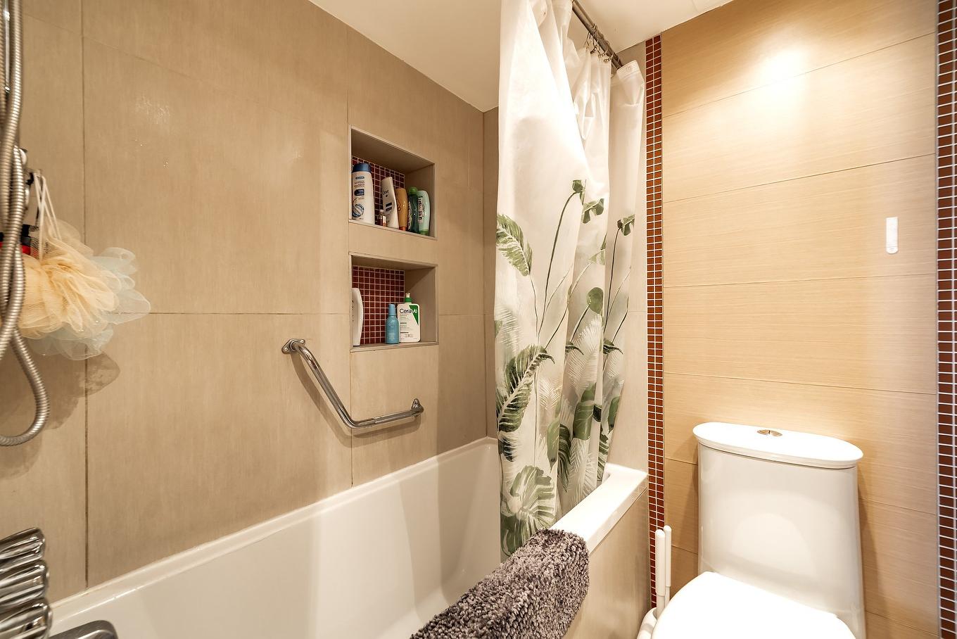 Bathroom - 714-3535 Av. Papineau, Montréal (Le Plateau-Mont-Royal), QC - Indoor Photo Showing Bathroom