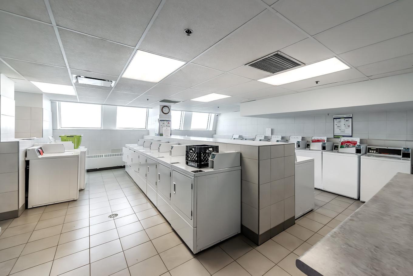 Other - 714-3535 Av. Papineau, Montréal (Le Plateau-Mont-Royal), QC - Indoor Photo Showing Laundry Room