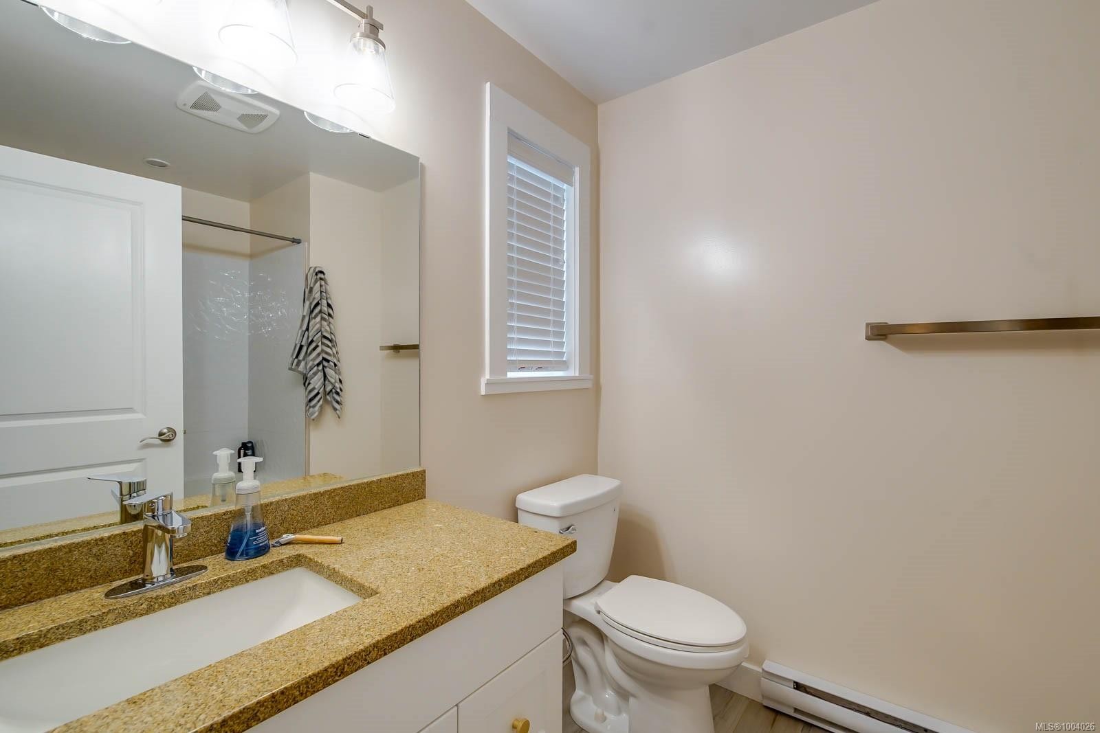 1-2623 5Th Ave, Port Alberni, BC - Indoor Photo Showing Bathroom