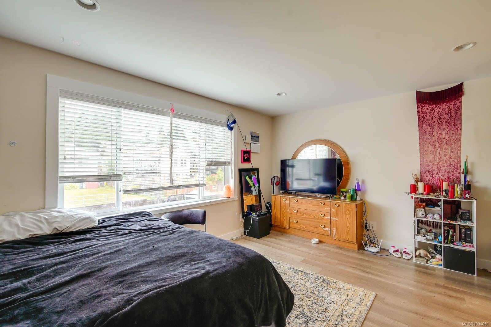2-2623 5Th Ave, Port Alberni, BC - Indoor Photo Showing Bedroom