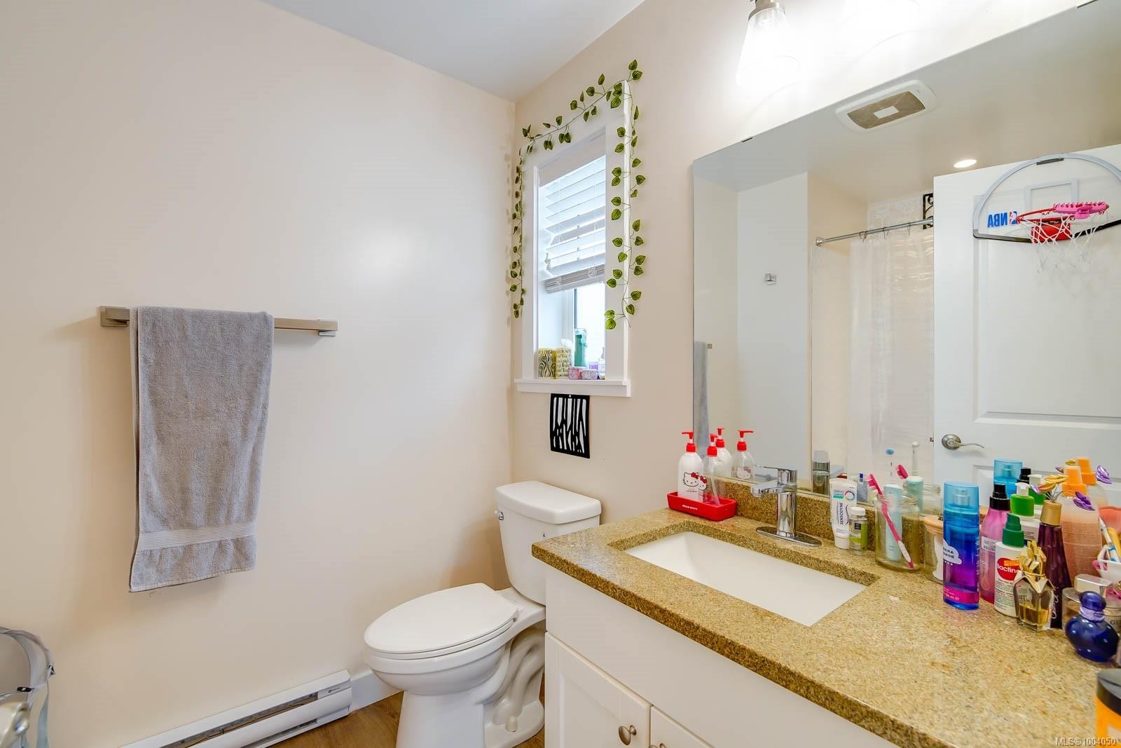 2-2623 5Th Ave, Port Alberni, BC - Indoor Photo Showing Bathroom