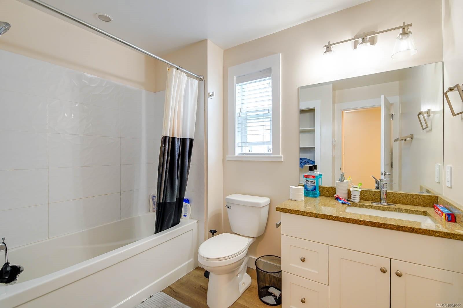 2-2623 5Th Ave, Port Alberni, BC - Indoor Photo Showing Bathroom