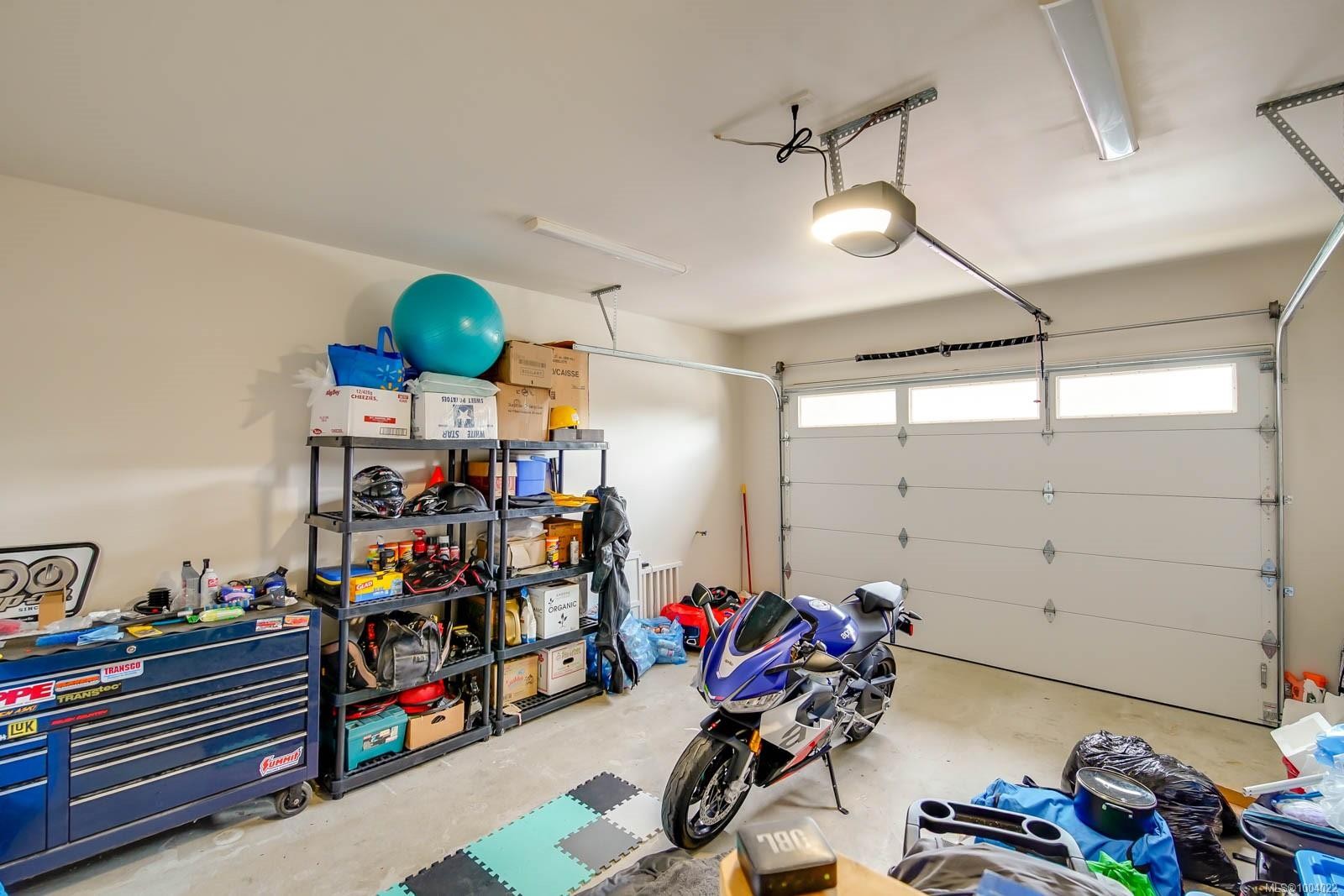 2615 5Th Ave, Port Alberni, BC - Indoor Photo Showing Garage
