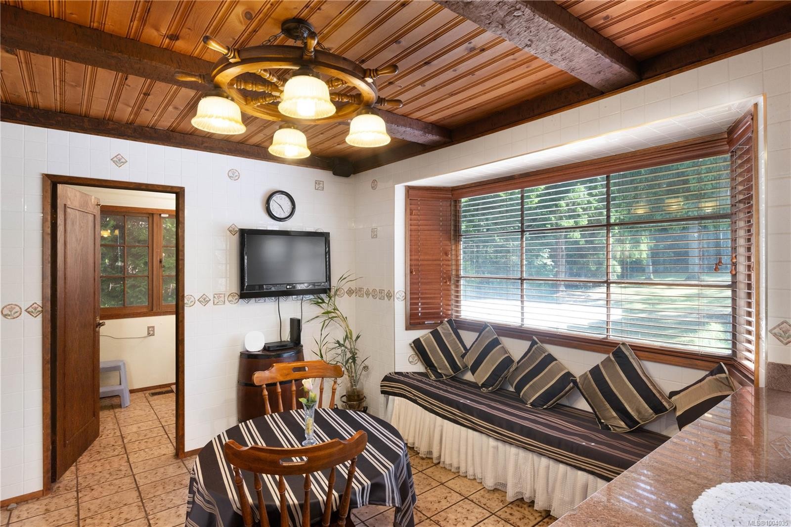 3460 Beach Dr, Oak Bay, BC