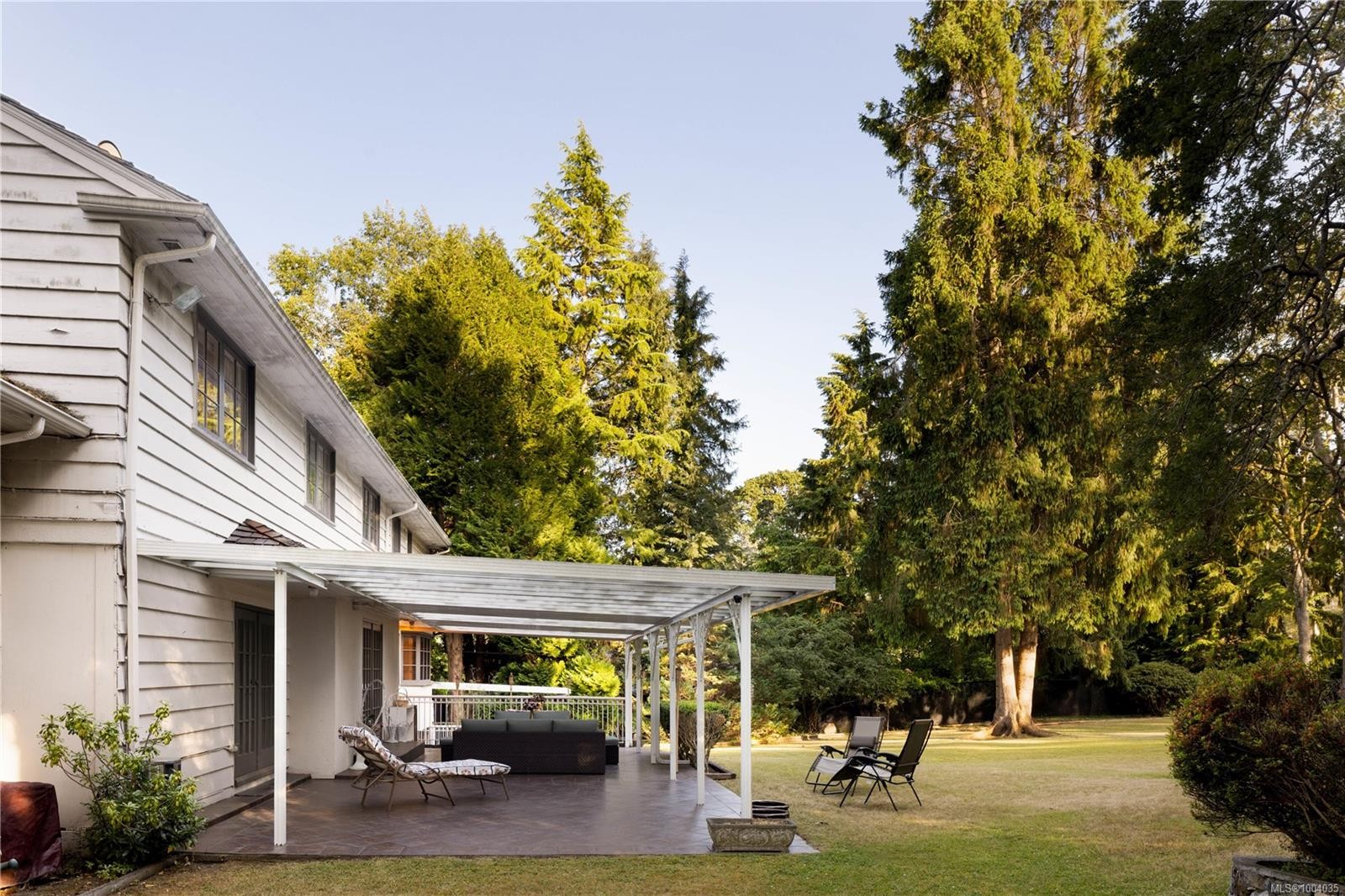 3460 Beach Dr, Oak Bay, BC