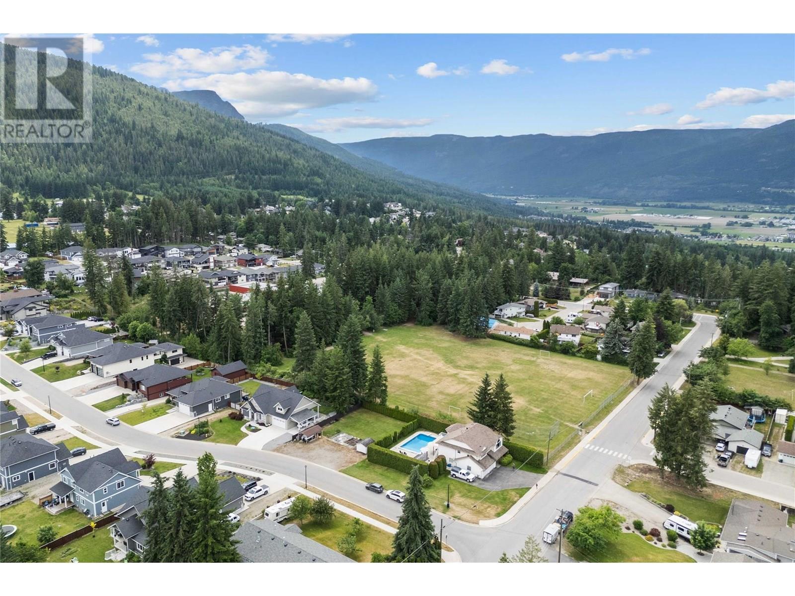 1081 23 Street Se, Salmon Arm, BC