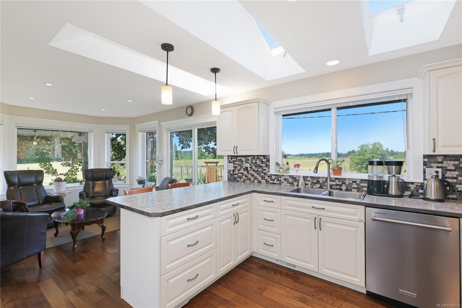 2332 Endall Rd, Black Creek, BC