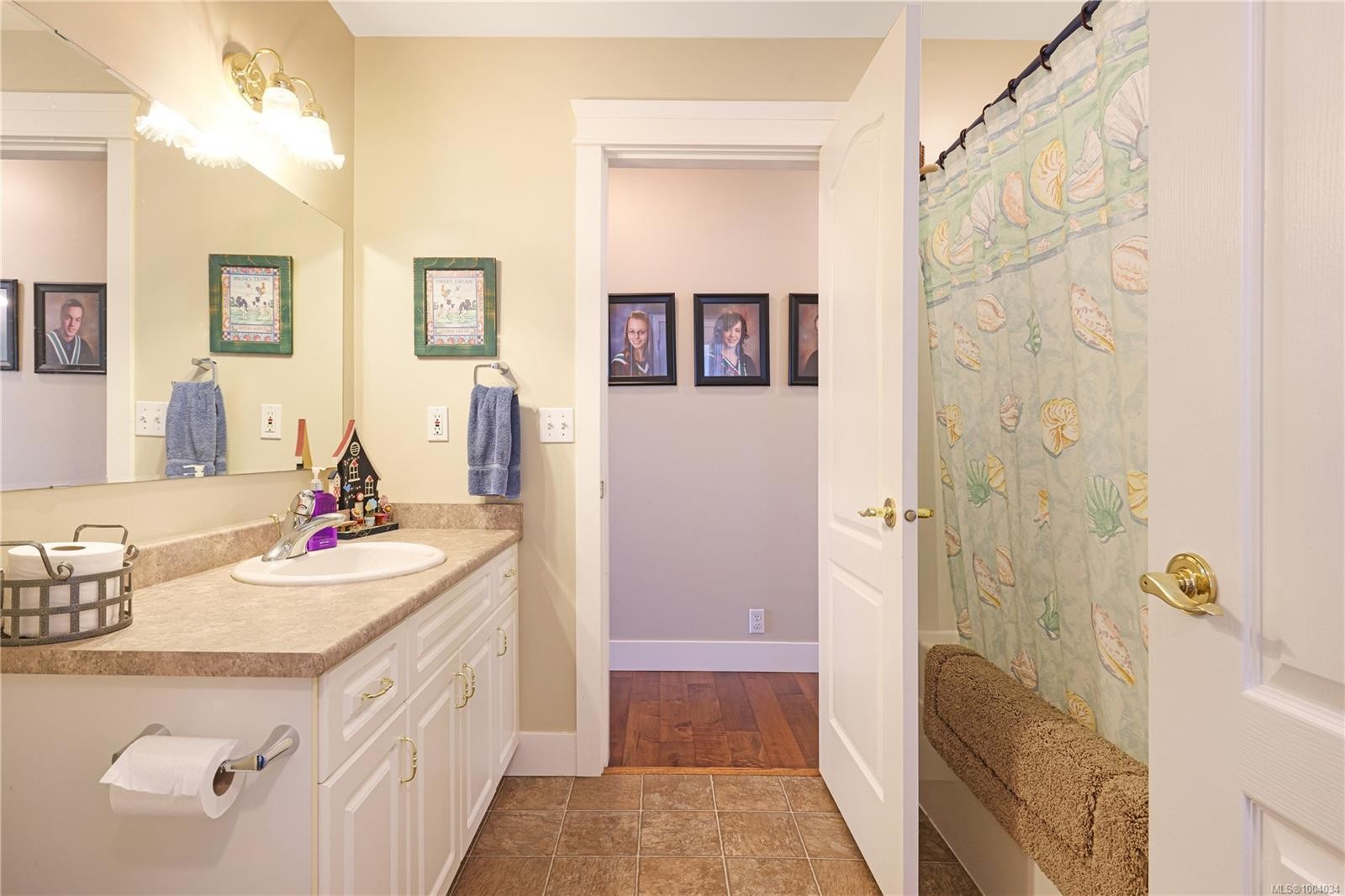 2332 Endall Rd, Black Creek, BC