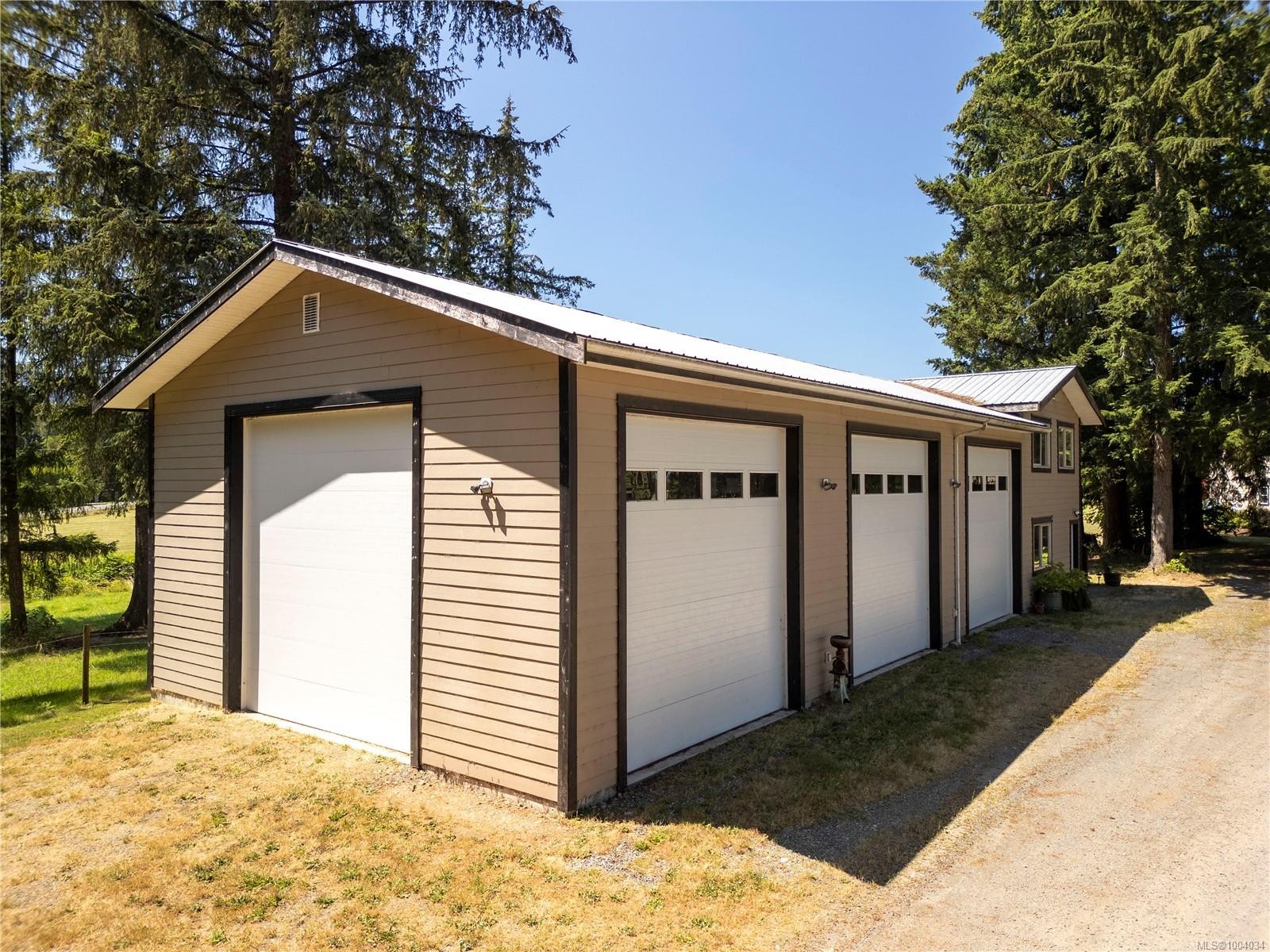 2332 Endall Rd, Black Creek, BC