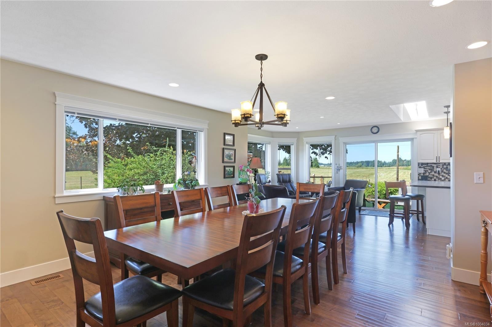 2332 Endall Rd, Black Creek, BC