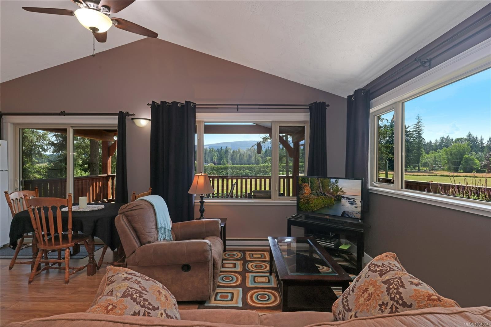 2332 Endall Rd, Black Creek, BC