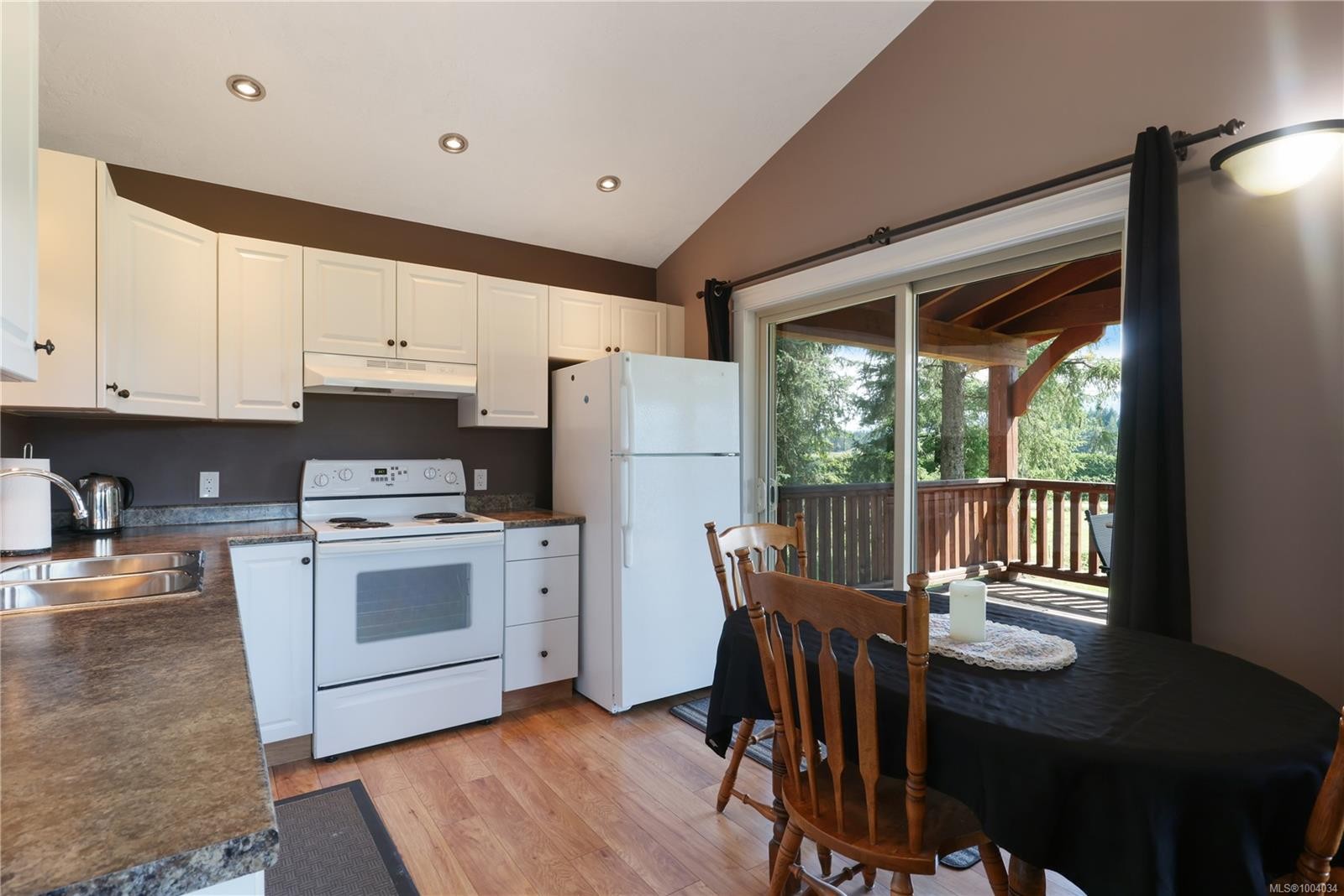 2332 Endall Rd, Black Creek, BC