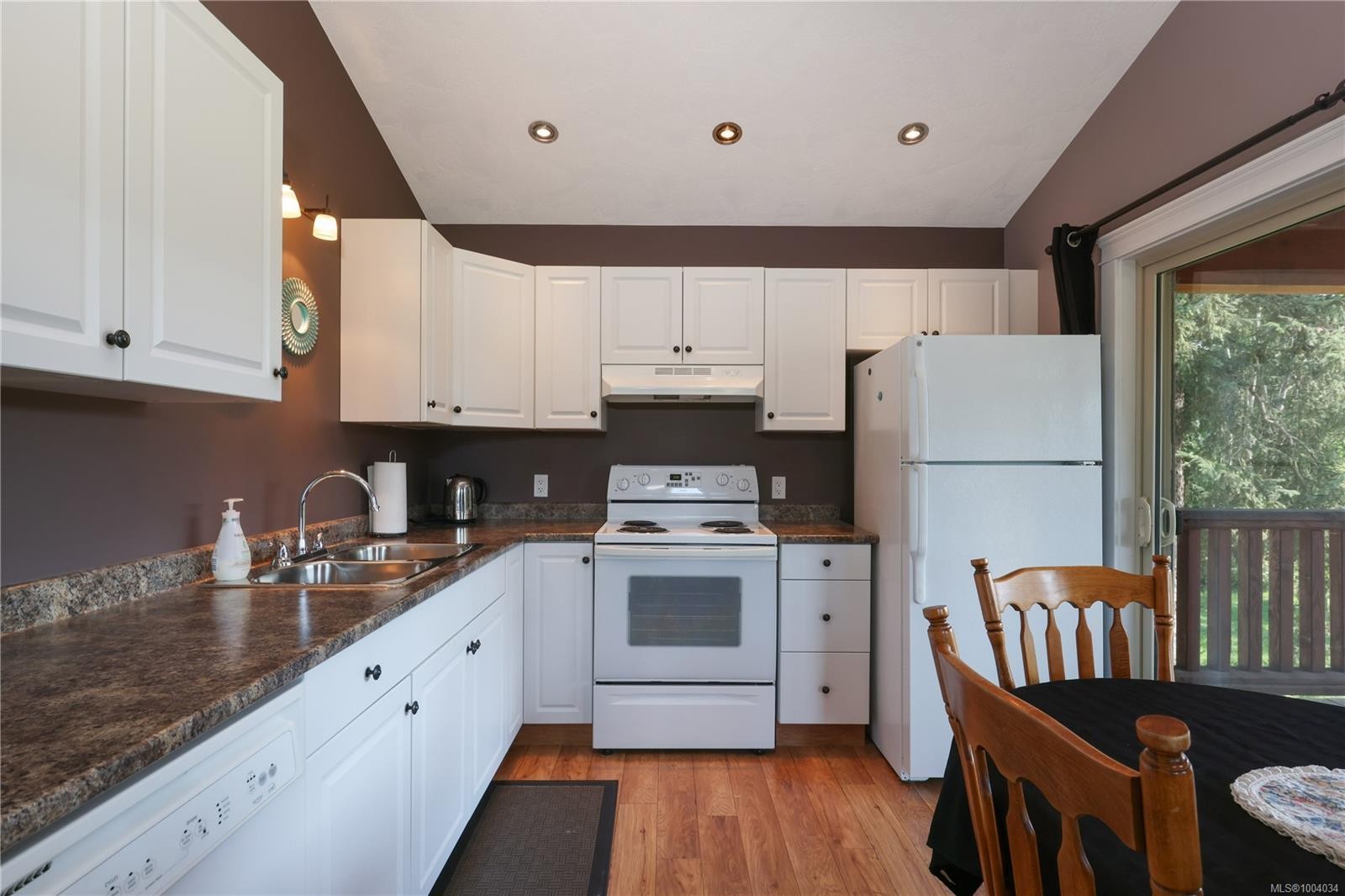 2332 Endall Rd, Black Creek, BC