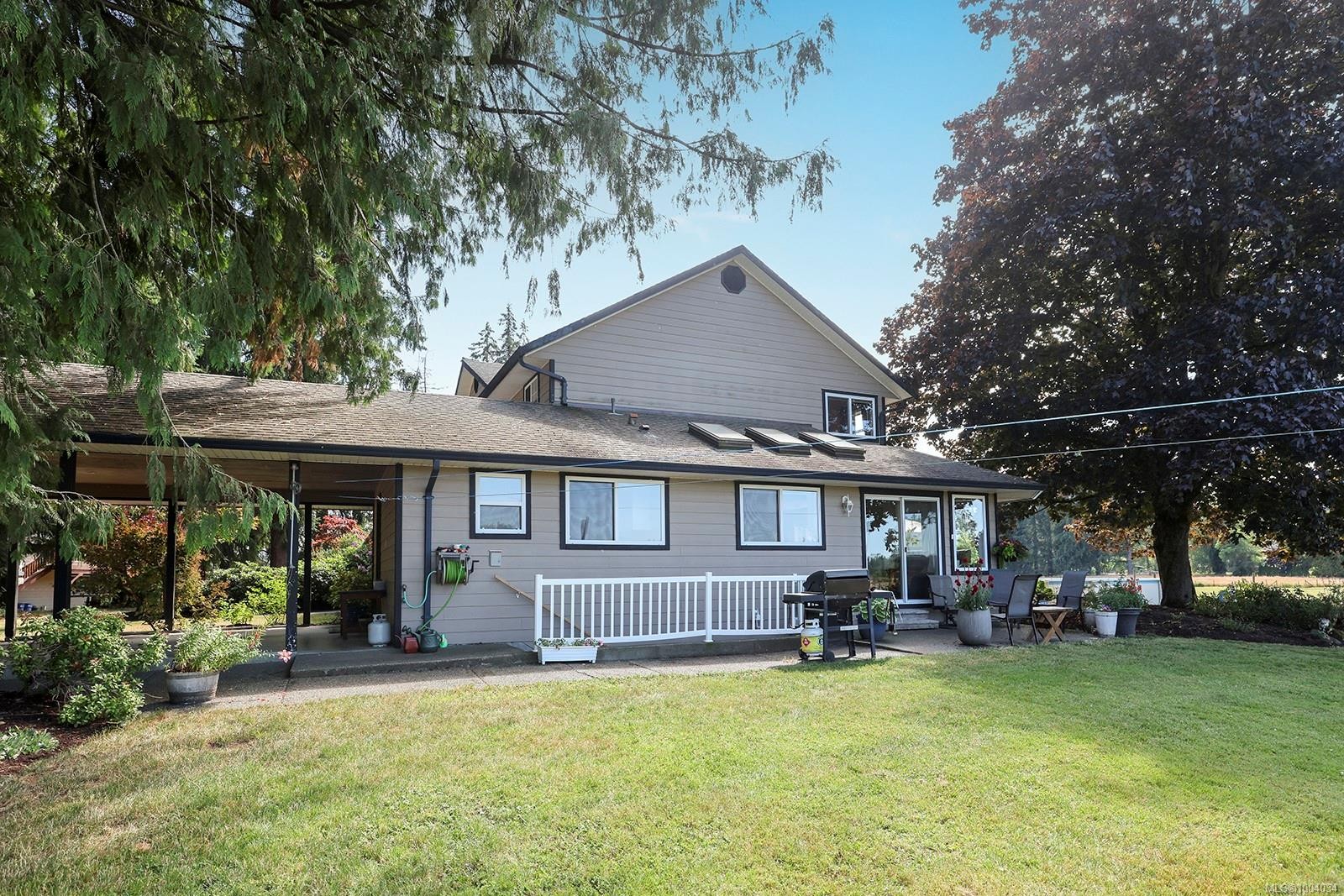 2332 Endall Rd, Black Creek, BC