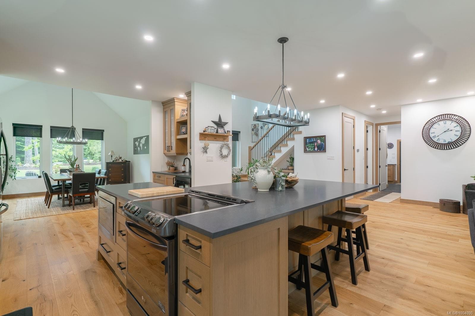 5625 Willow Rd, Port Alberni, BC