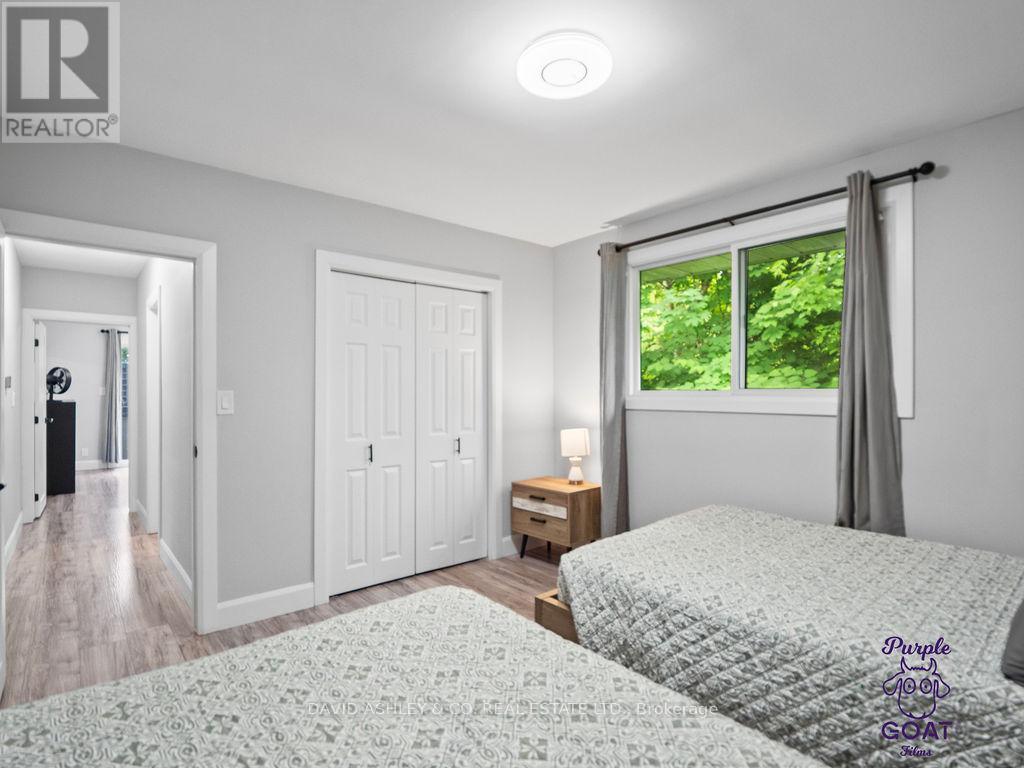 1,2,3,4,5 - 809-811 Hilmor Terrace S, Elizabethtown-Kitley, ON - Indoor Photo Showing Bedroom