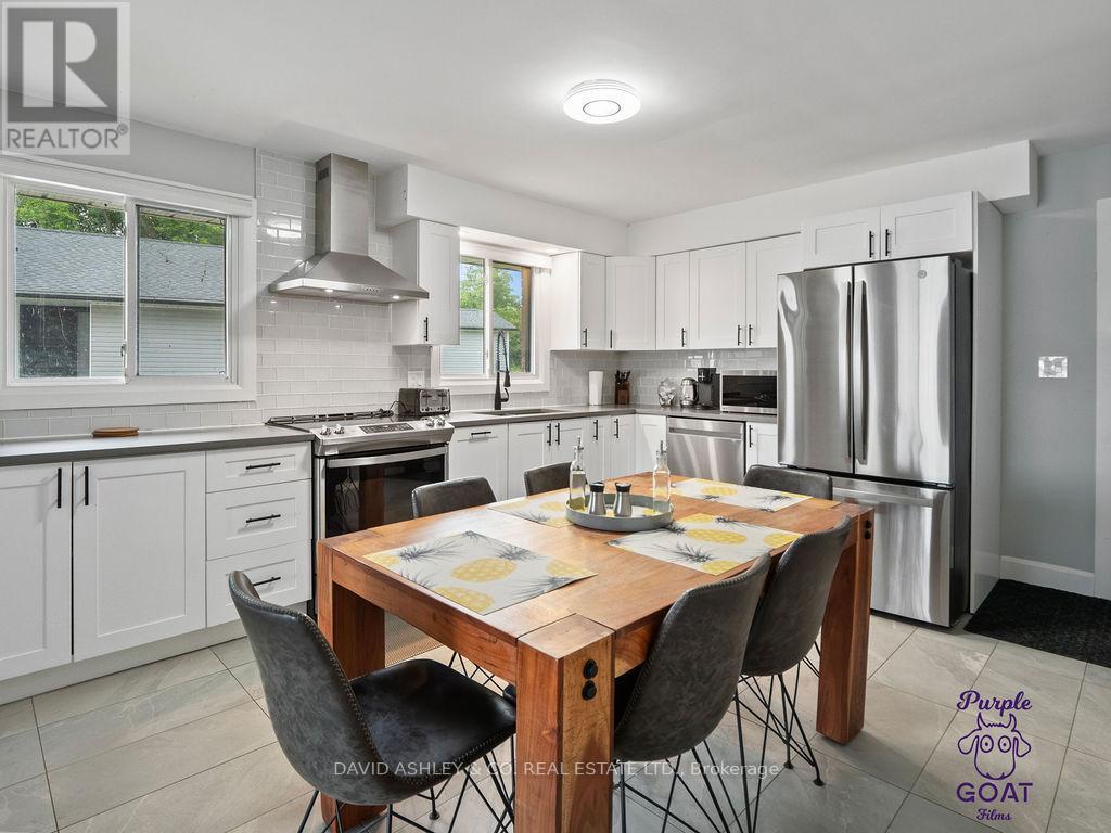 1,2,3,4,5 - 809-811 Hilmor Terrace S, Elizabethtown-Kitley, ON - Indoor