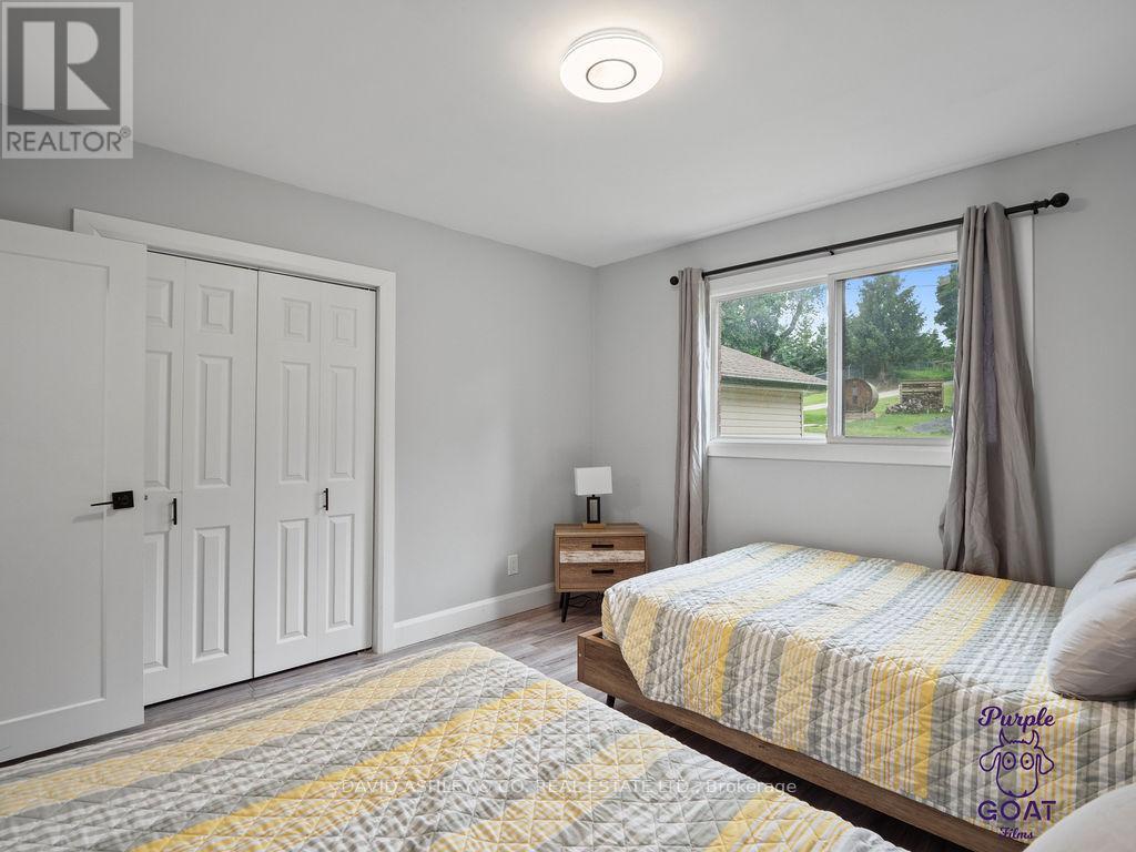 1,2,3,4,5 - 809-811 Hilmor Terrace S, Elizabethtown-Kitley, ON - Indoor Photo Showing Bedroom