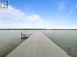 dock -
