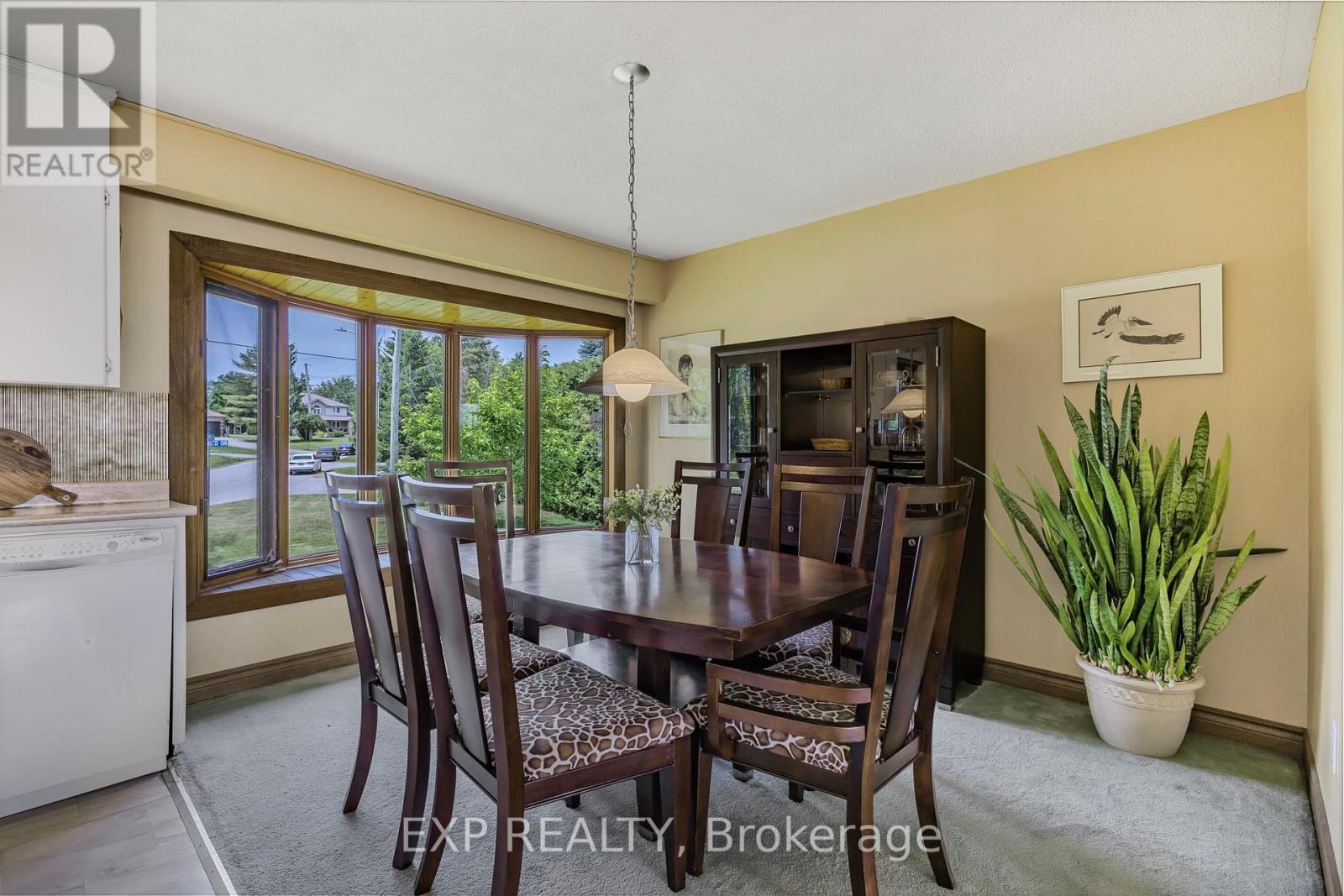 359 Aldred Drive, Scugog, ON - Indoor Photo Showing Dining Room