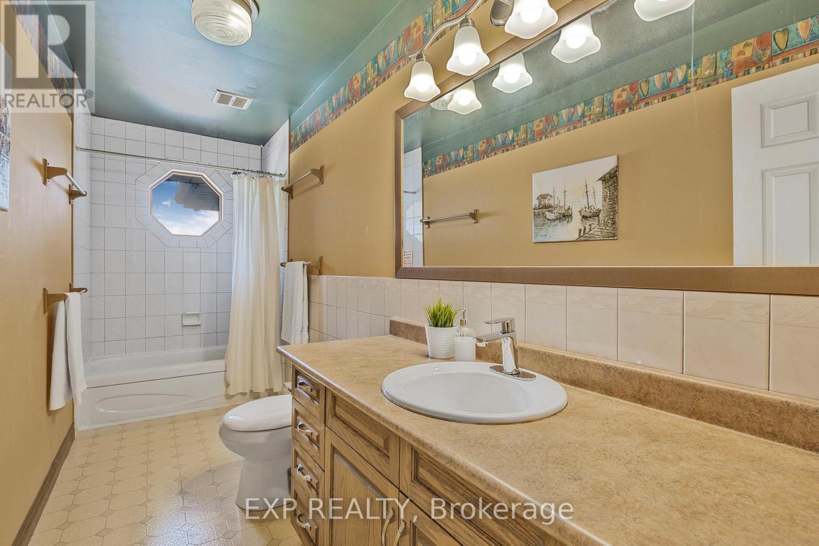 359 Aldred Drive, Scugog, ON - Indoor Photo Showing Bathroom
