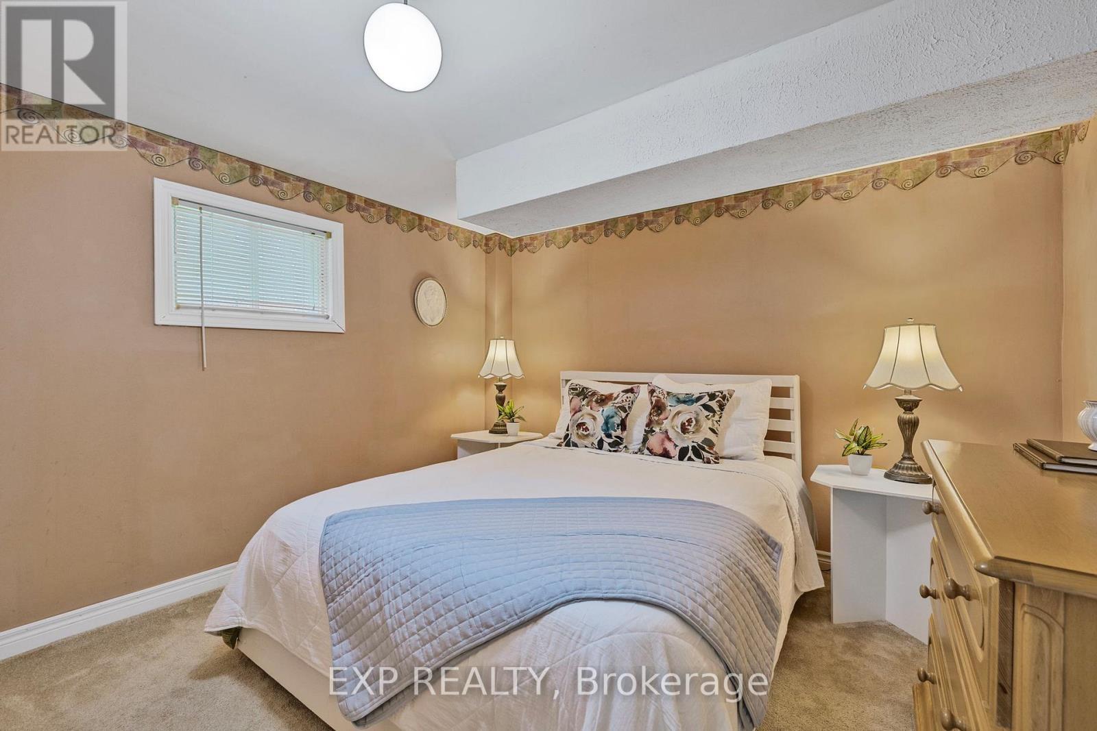 359 Aldred Drive, Scugog, ON - Indoor Photo Showing Bedroom